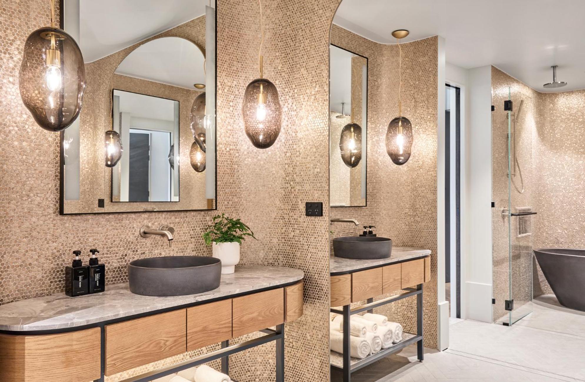 Crystalbrook Kingsley Hotel Newcastle Exterior foto Bathroom